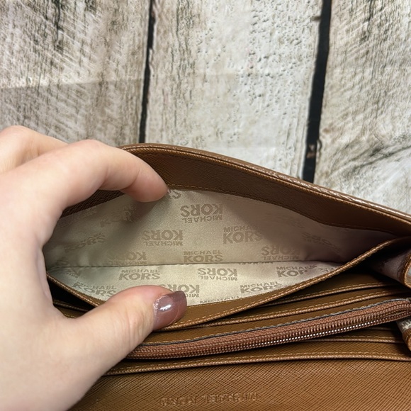 MICHAEL KORS - Wallet - Picture 7 of 12